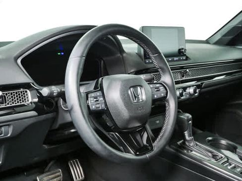 Used 2023 Honda Civic Sport image 4