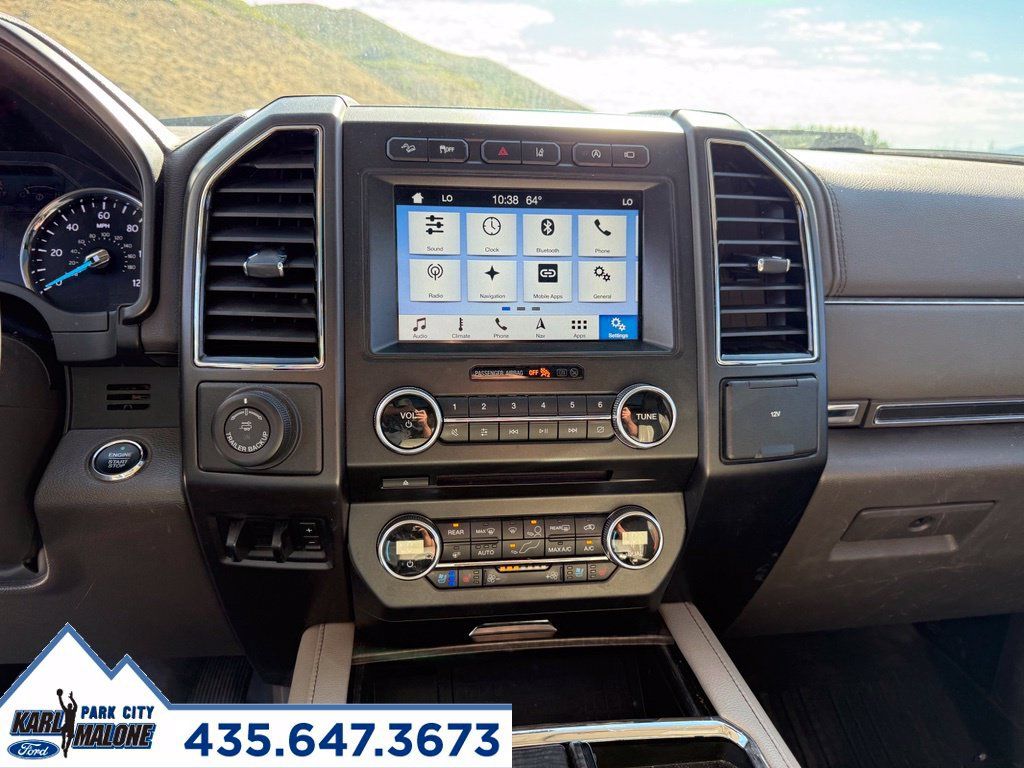 Used 2018 Ford Expedition Limited w/ Equipment Group 302A AWD/4WD image 19