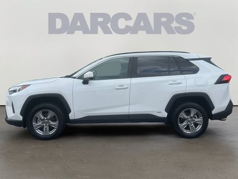 Used 2025 Toyota RAV4 XLE AWD/4WD image 4