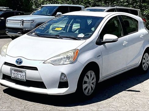 Used 2013 Toyota Prius C One FWD image 3