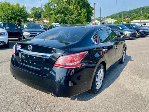 Used 2013 Nissan Altima 2.5 S FWD image 6