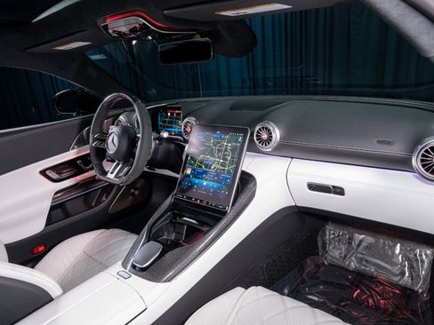 Used 2026 Mercedes-Benz AMG GT 63 image 4