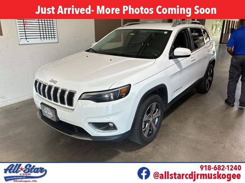 Used 2019 Jeep Cherokee Limited AWD/4WD image 1