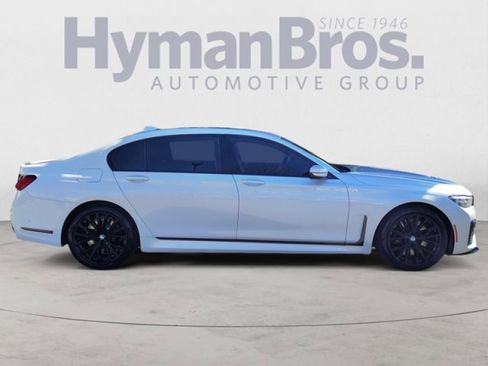 Used 2022 BMW 750i xDrive w/ Executive Package AWD/4WD image 2