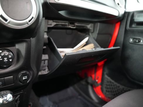 Used 2014 Jeep Wrangler Sahara w/ Mopar Chrome Edition Group image 36