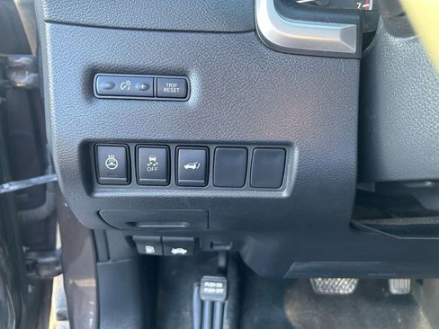 Used 2018 Nissan Murano SL w/ Cargo Package FWD image 25