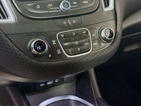 Used 2020 Chevrolet Malibu LT image 15