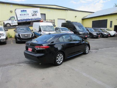 Used 2025 Toyota Corolla LE FWD image 6