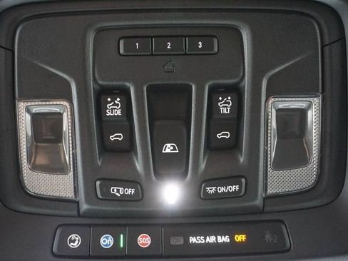 Used 2024 Chevrolet Silverado 1500 High Country w/ High Country Premium Package AWD/4WD image 27