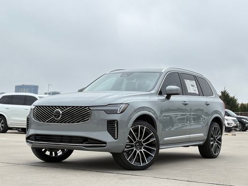 New 2026 Volvo XC90 B6 Plus image 2