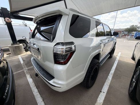 Used 2022 Toyota 4Runner Limited AWD/4WD image 3
