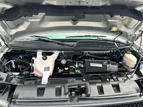 Used 2017 Chevrolet Express 3500 LT w/ LT Preferred Equipment Group image 28