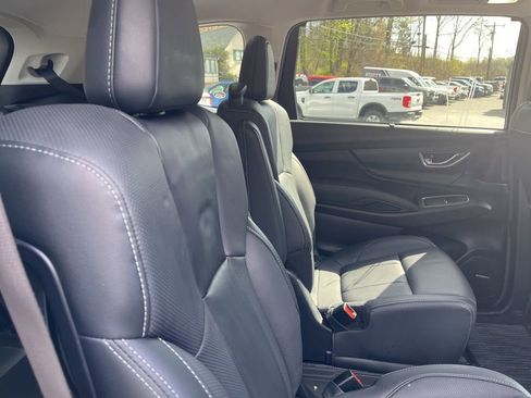 Used 2023 Subaru Ascent Limited w/ Technology Package image 31