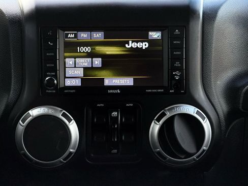 Used 2014 Jeep Wrangler Unlimited Sahara w/ Max Tow Package image 16