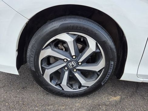 Used 2016 Honda Accord EX image 25