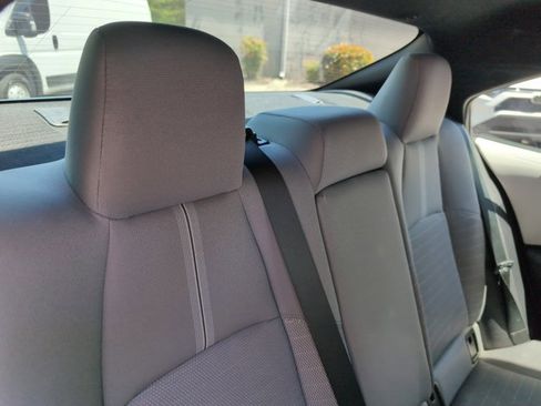 Used 2025 Toyota Corolla SE image 21