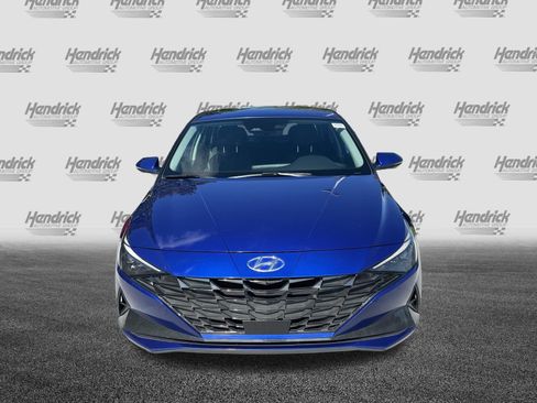Used 2023 Hyundai Elantra Limited w/ Cargo Package FWD image 3
