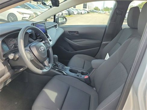 Used 2025 Toyota Corolla LE image 11