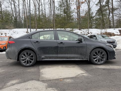 Used 2025 Toyota Corolla SE image 10