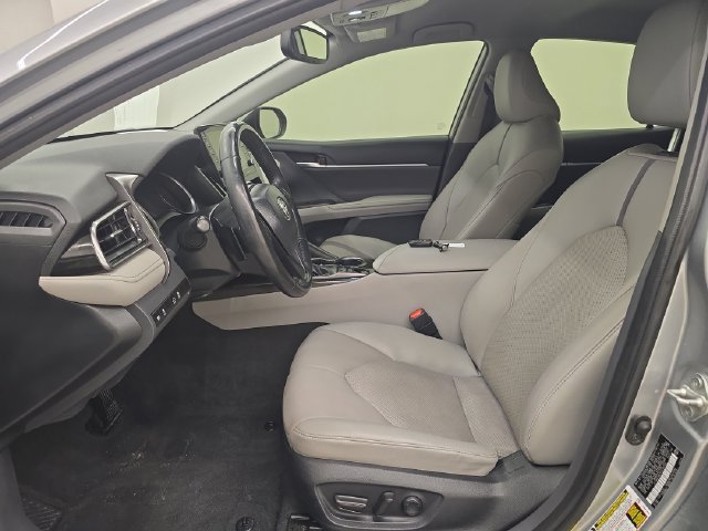 Used 2023 Toyota Camry XSE FWD image 19