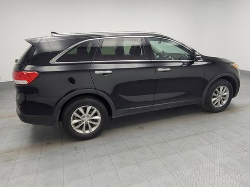 Used 2016 Kia Sorento LX image 10