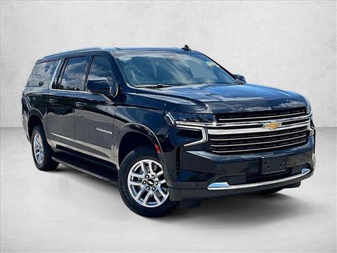 Used 2023 Chevrolet Suburban LT RWD image 12