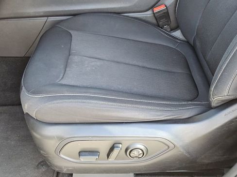 Used 2024 Jeep Grand Cherokee Laredo RWD image 24