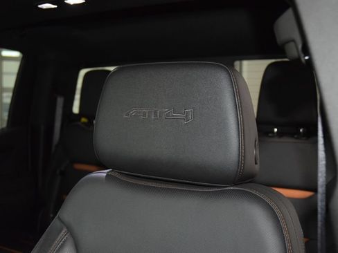 Used 2025 GMC Sierra 1500 AT4 w/ AT4 Premium Package AWD/4WD image 41