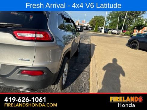 Used 2015 Jeep Cherokee Latitude w/ Comfort/Convenience Group AWD/4WD image 6