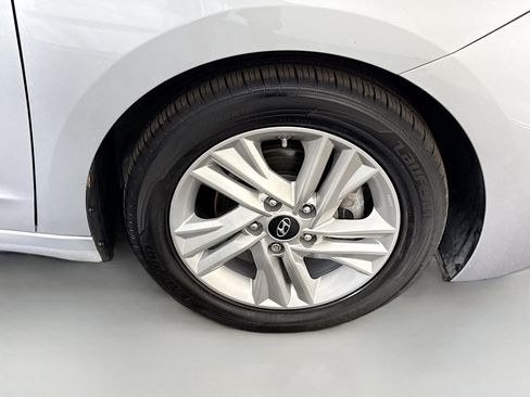 Used 2020 Hyundai Elantra SEL w/ Convenience Package (C2) FWD image 31