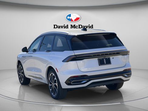 New 2026 Lincoln Nautilus Reserve image 27