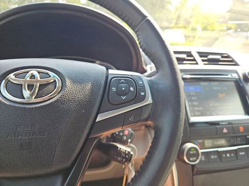 Used 2017 Toyota Camry XLE FWD image 34