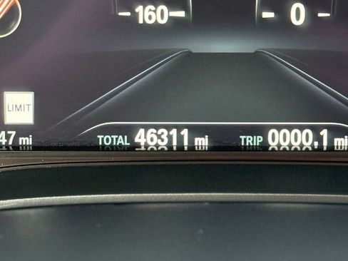 Used 2019 BMW 540i xDrive AWD/4WD image 30