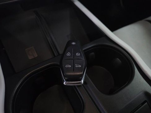 Used 2023 Fisker Ocean Extreme image 42