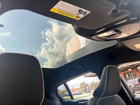 Certified 2023 Volvo C40 P8 Recharge Ultimate image 21