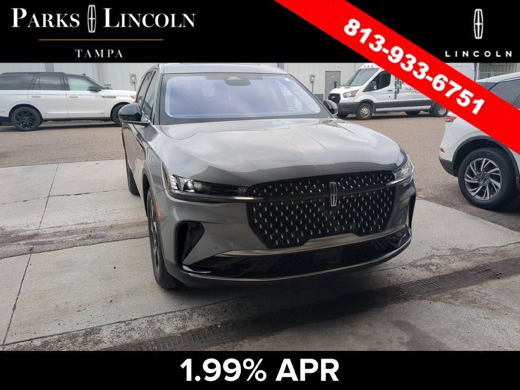 Used 2025 Lincoln Nautilus Premier w/ Equipment Group 102A AWD/4WD image 4