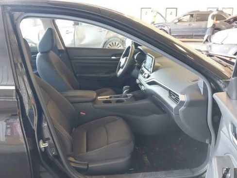 Used 2020 Nissan Altima 2.5 S AWD/4WD image 5