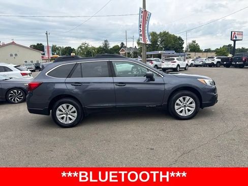 Used 2017 Subaru Outback 2.5i Premium AWD/4WD image 2