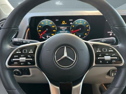 Certified 2023 Mercedes-Benz GLB 250 image 18