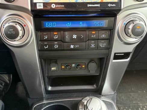 Used 2021 Toyota 4Runner Limited AWD/4WD image 23