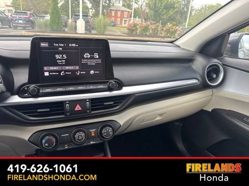 Used 2023 Kia Forte LXS w/ LXS Technology Package FWD image 21
