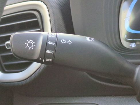 New 2026 Hyundai Venue SE image 25