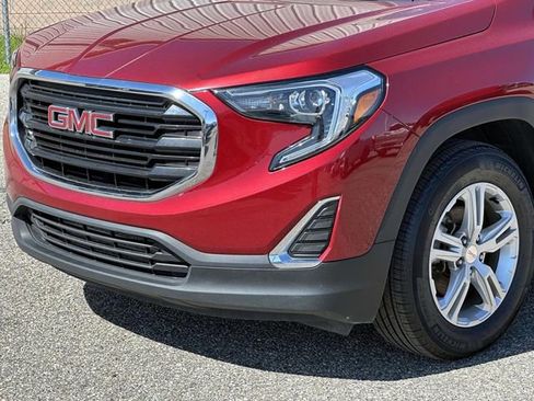 Used 2018 GMC Terrain SLE w/ Driver Convenience Package FWD image 7