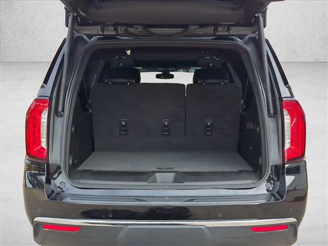 Used 2022 GMC Yukon XL SLT w/ SLT Premium Package AWD/4WD image 6