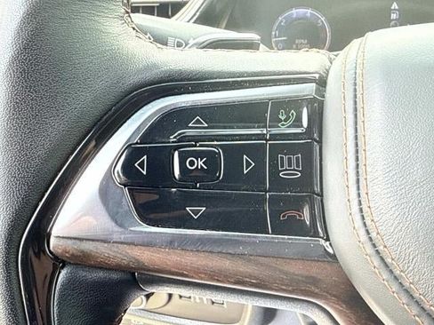 Used 2023 Jeep Grand Cherokee L Summit w/ Advanced Protech Group IV AWD/4WD image 28