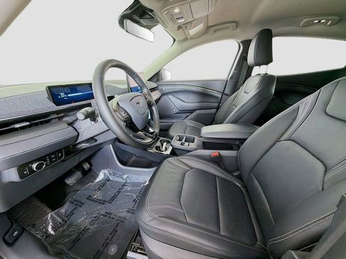 Used 2025 Ford Mustang Mach-E Premium image 20