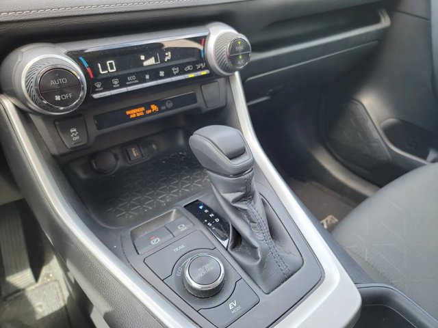 Used 2022 Toyota RAV4 XLE w/ Convenience Package AWD/4WD image 12