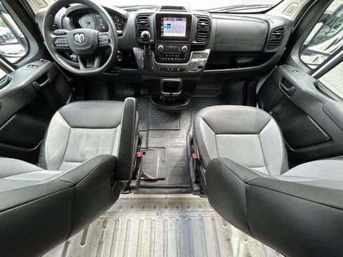 Used 2025 RAM ProMaster 2500 w/ Convenience Group FWD image 11