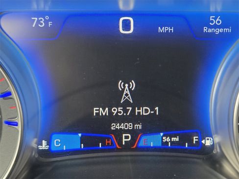 Used 2023 Chrysler 300 Touring image 17