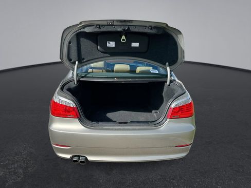 Used 2010 BMW 528i Sedan RWD image 30